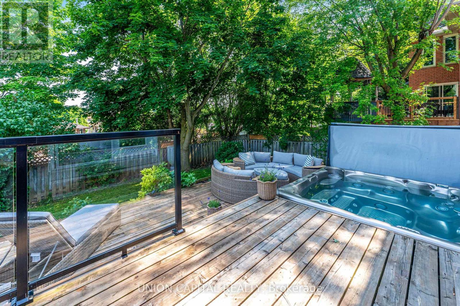 Photo 4 of 123 Imperial Crescent, Bradford West Gwillimbury ON