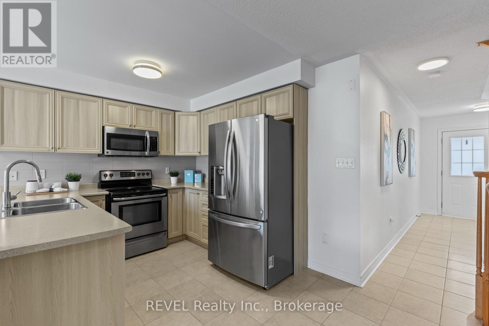 Photo 7 of 33 Haynes Court, Niagaraonthelake ON