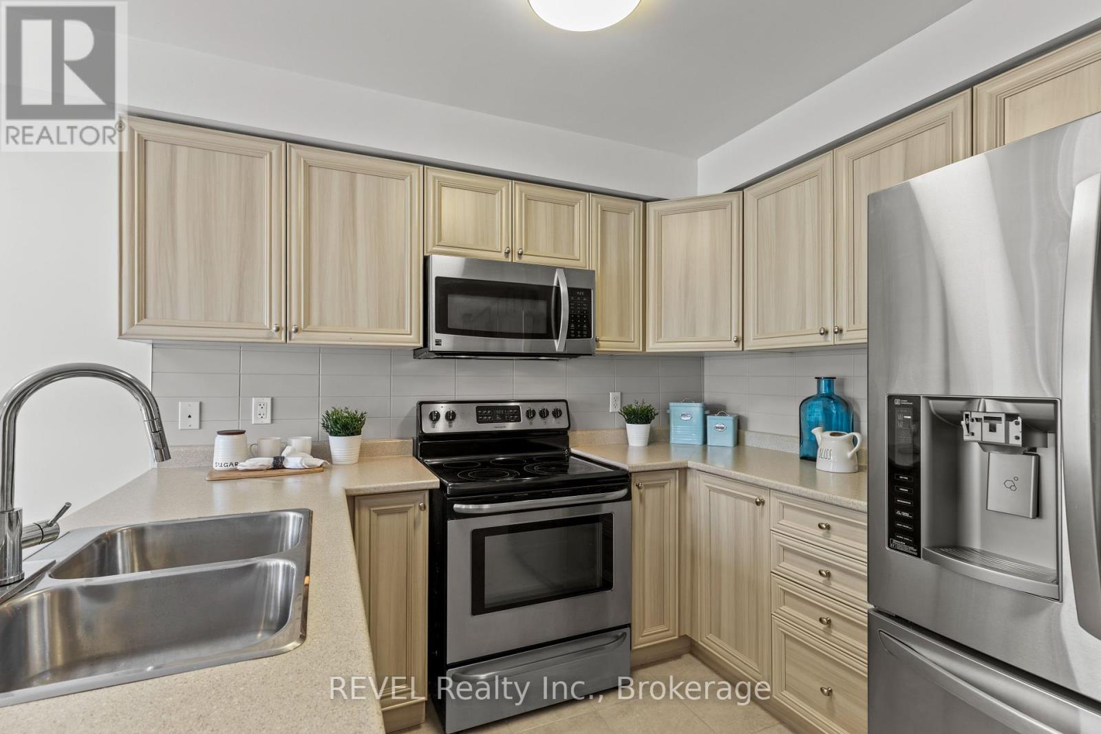 Photo 9 of 33 Haynes Court, Niagaraonthelake ON