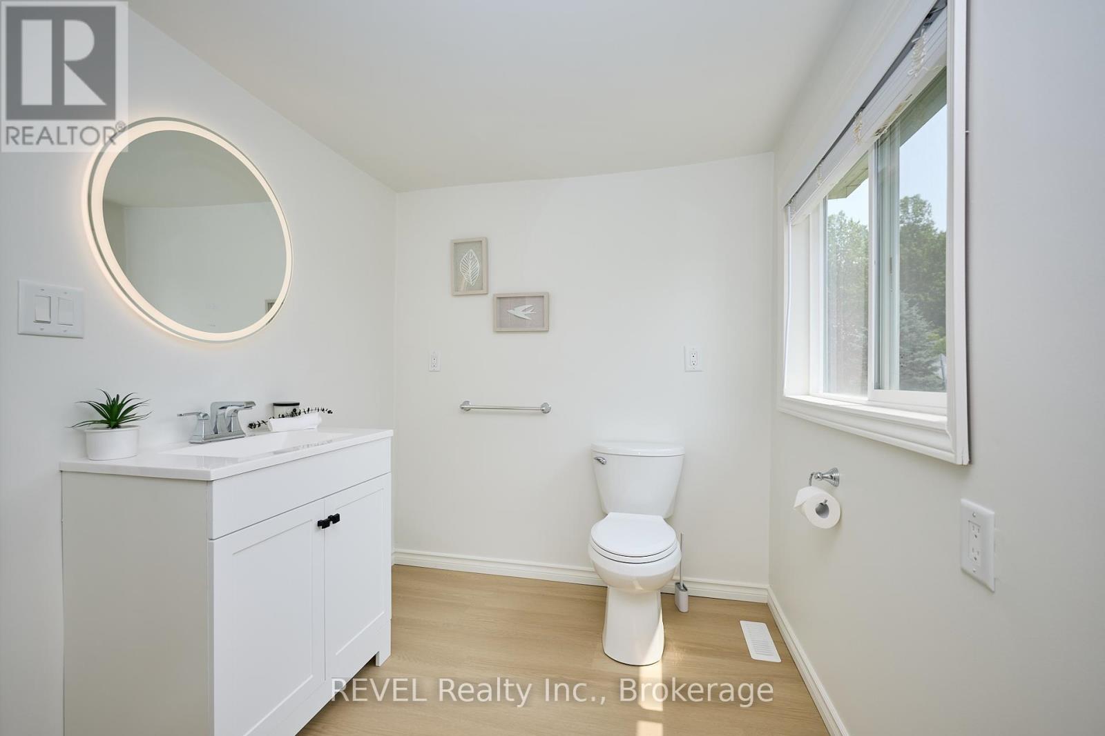 Photo 9 of 13717 Ort Road, Niagara Falls ON