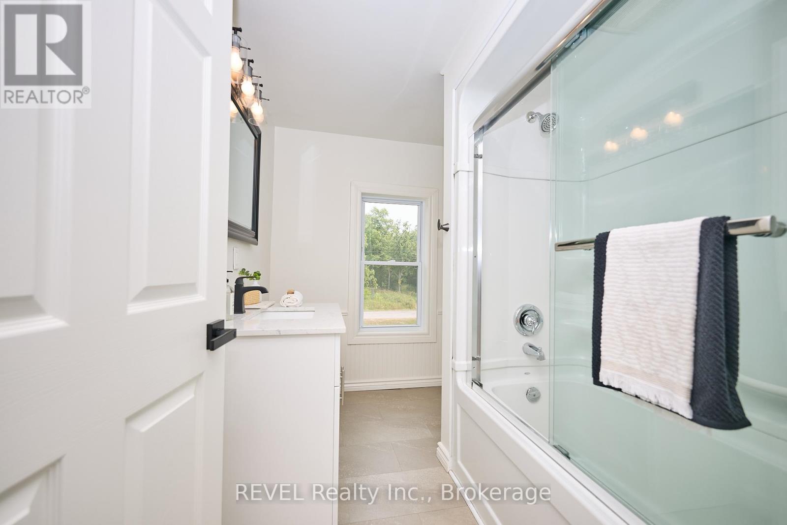 Photo 1 of 13717 Ort Road, Niagara Falls ON