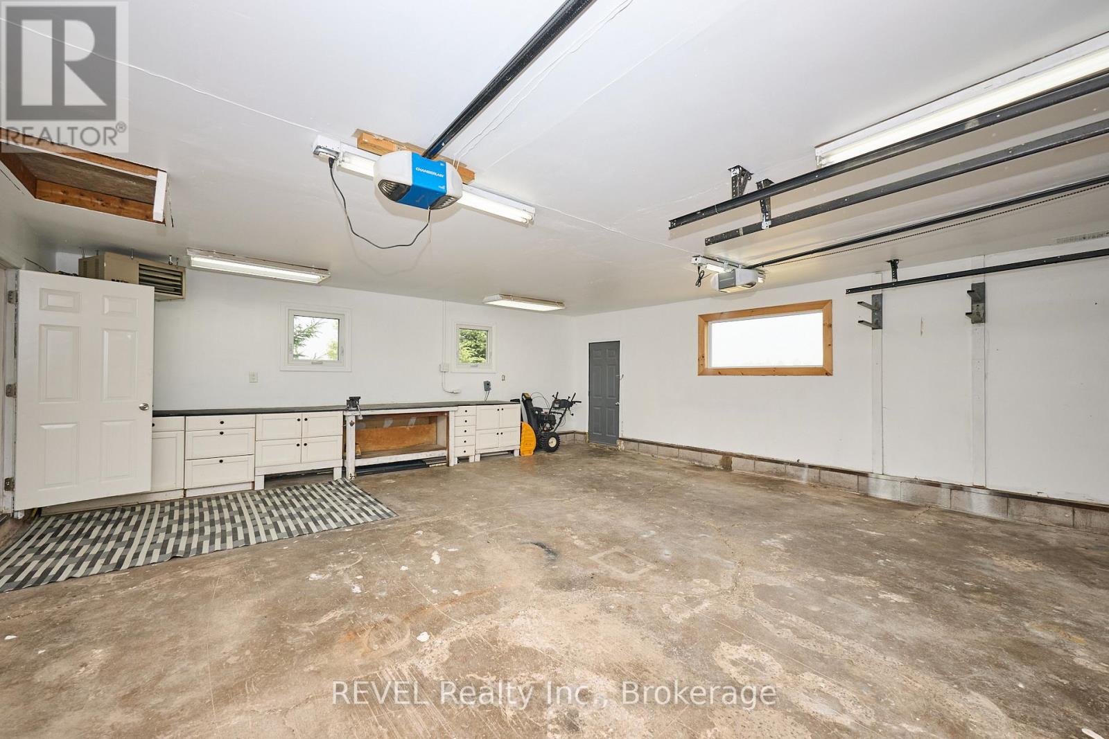 Photo 8 of 13717 Ort Road, Niagara Falls ON