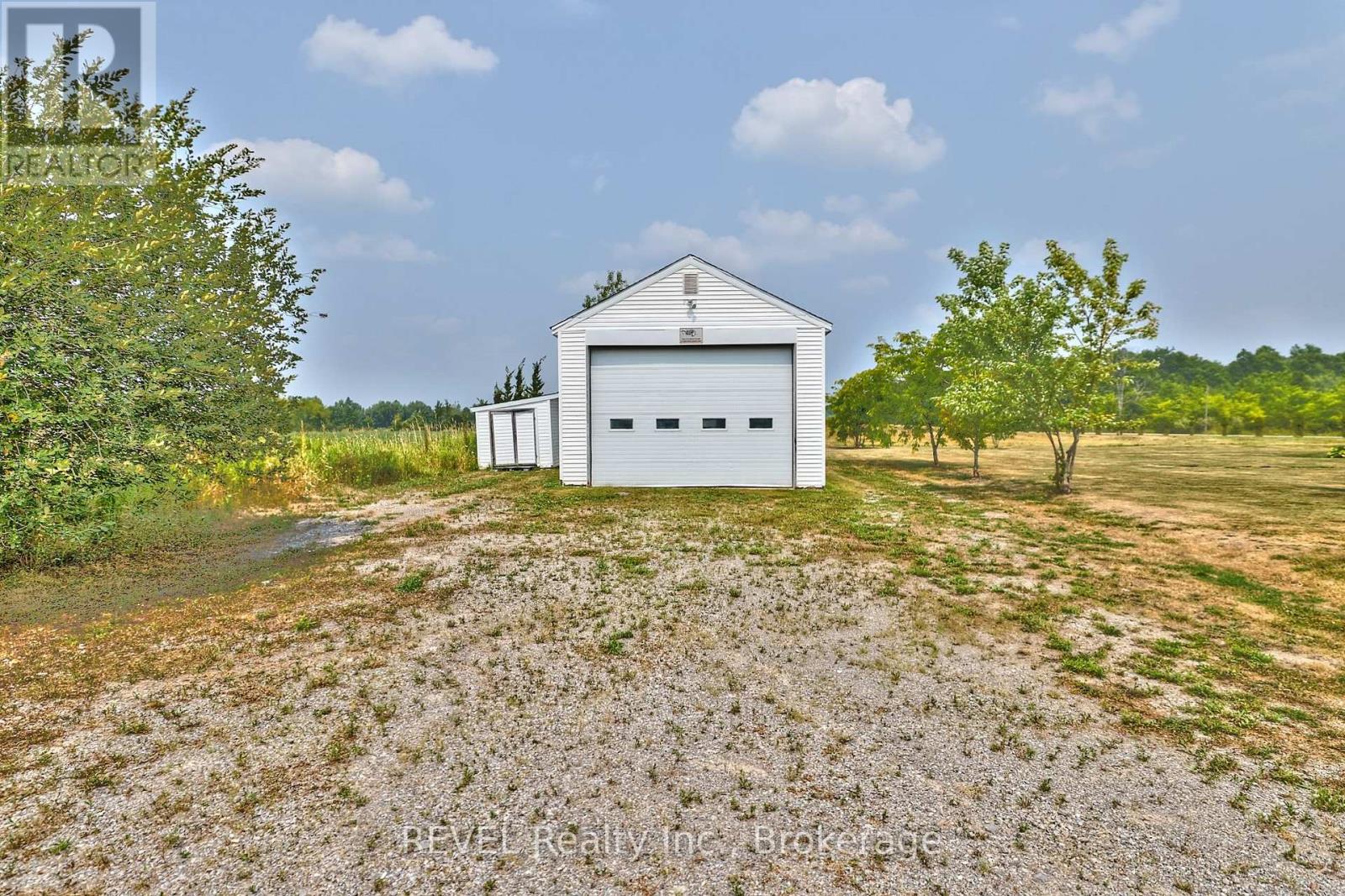 Photo 5 of 13717 Ort Road, Niagara Falls ON