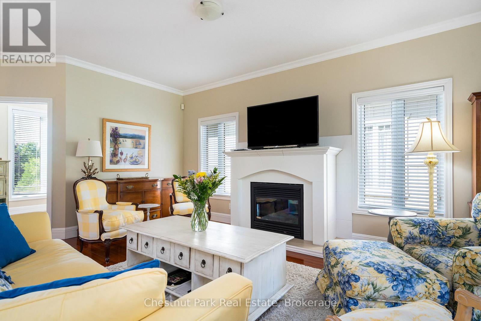 Photo 17 of 77 Findlay Drive, Collingwood ON