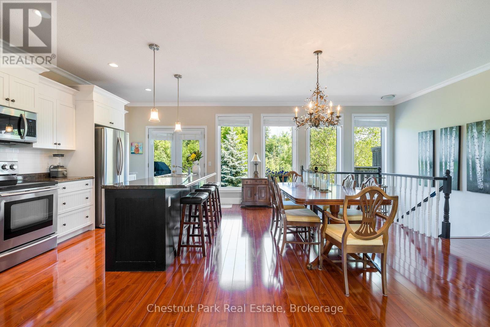 Photo 19 of 77 Findlay Drive, Collingwood ON