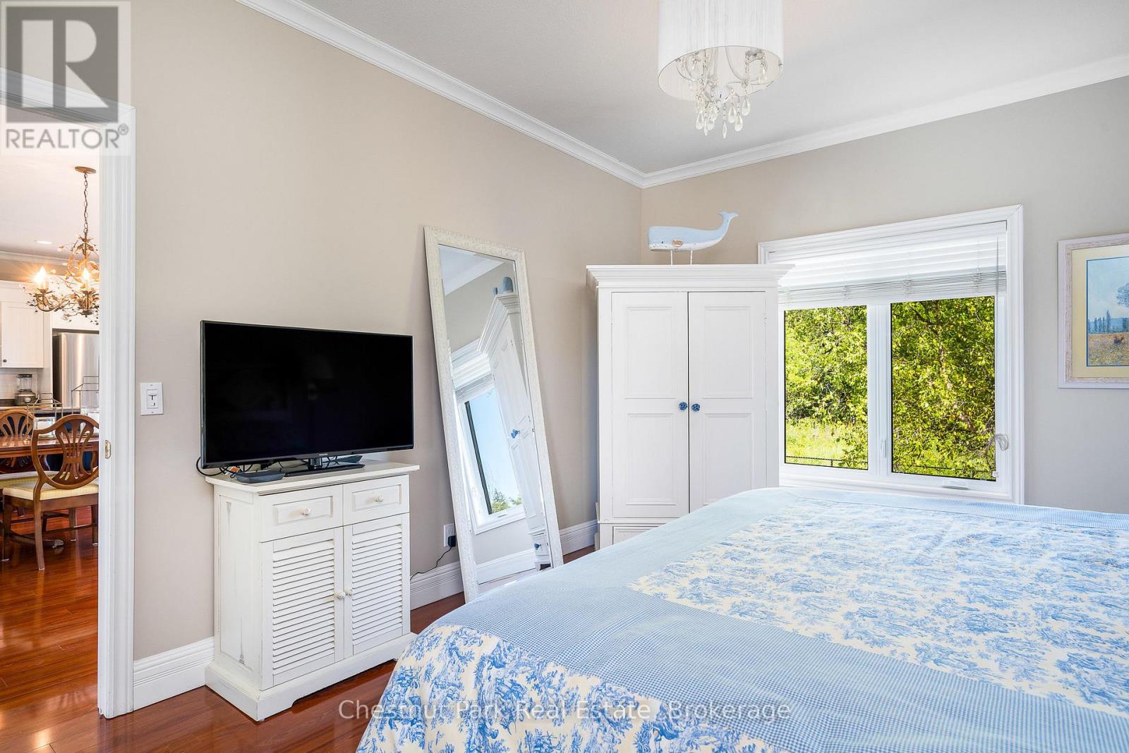 Photo 32 of 77 Findlay Drive, Collingwood ON