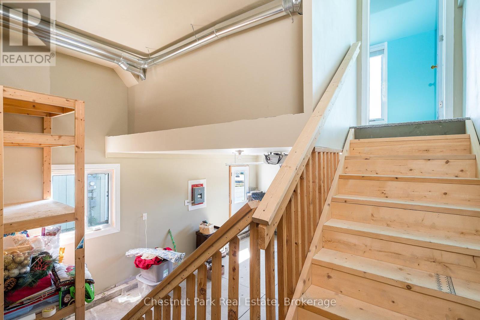 Photo 34 of 77 Findlay Drive, Collingwood ON