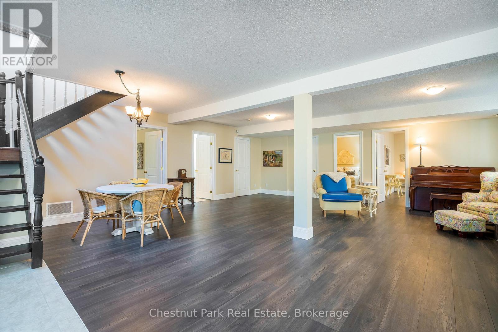 Photo 37 of 77 Findlay Drive, Collingwood ON