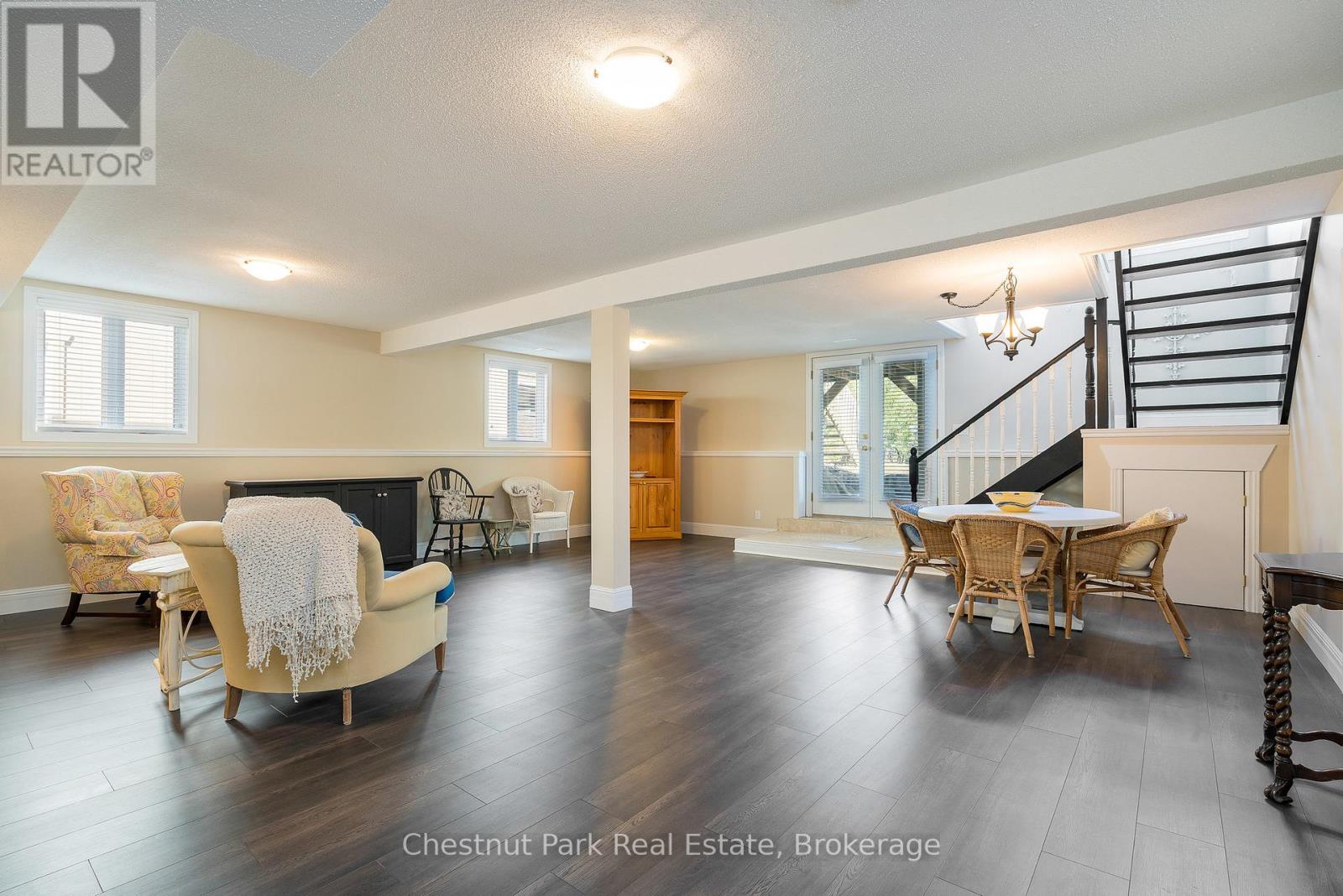 Photo 38 of 77 Findlay Drive, Collingwood ON