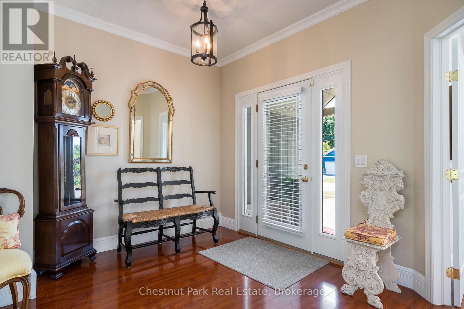 Photo 5 of 77 Findlay Drive, Collingwood ON