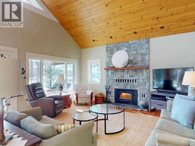 4810 SANDERSON ROAD, Texada Island