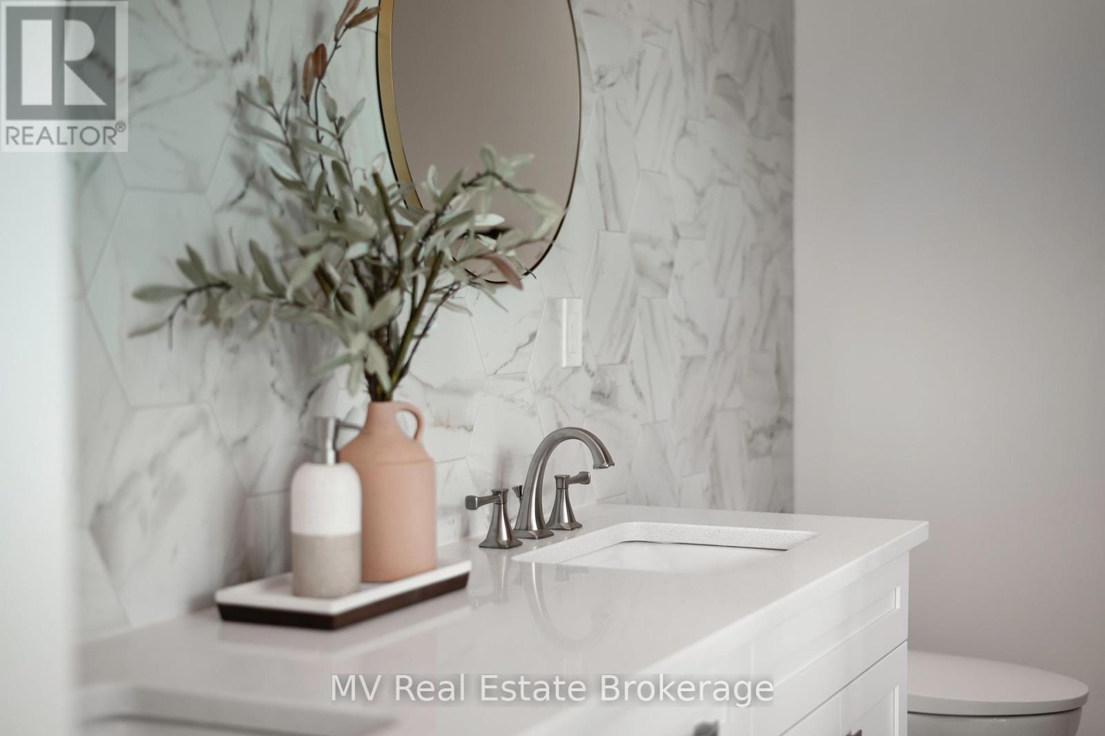 Photo 22 of 34 Creekside Terrace Private, Centre Wellington ON