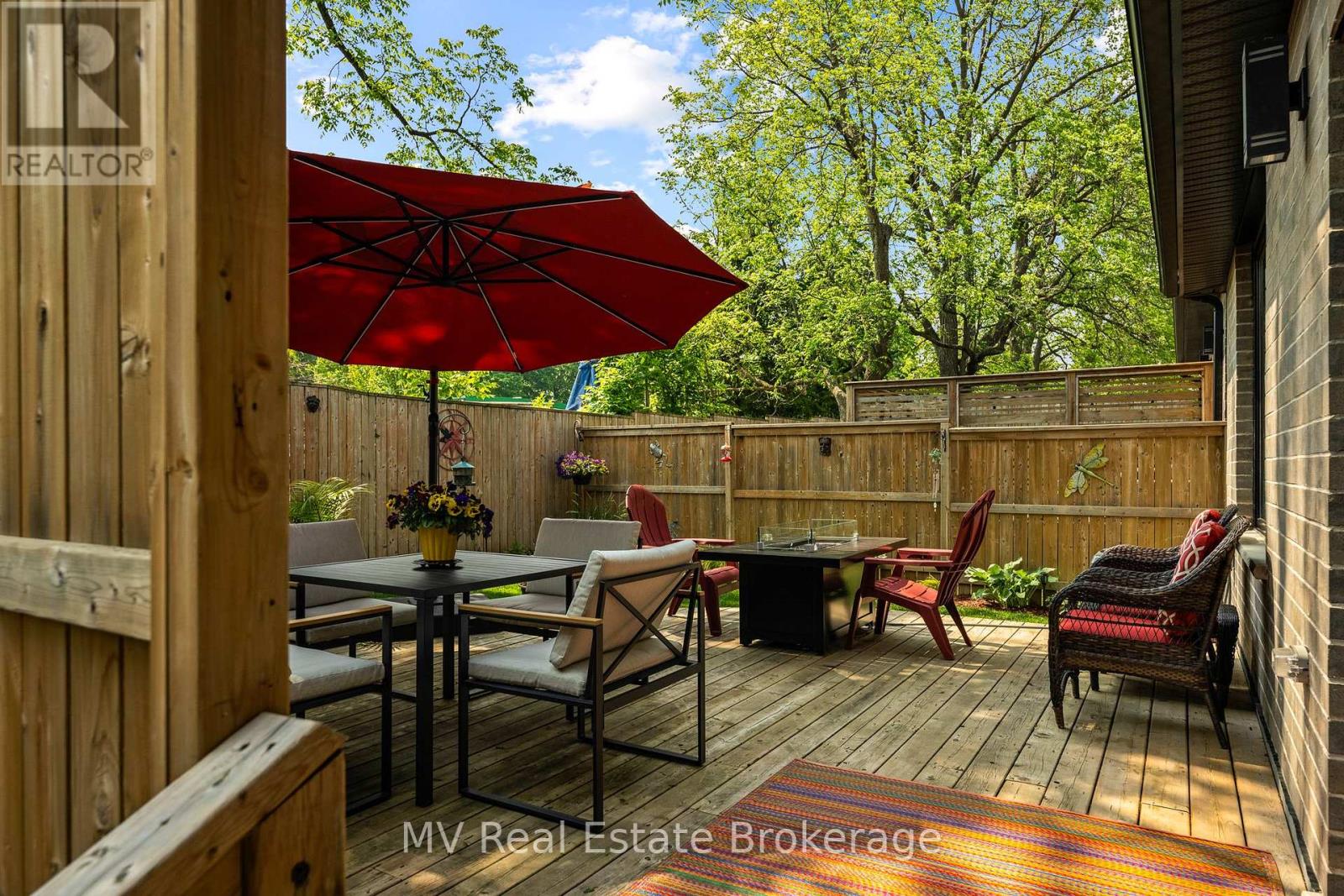 Photo 3 of 34 Creekside Terrace Private, Centre Wellington ON