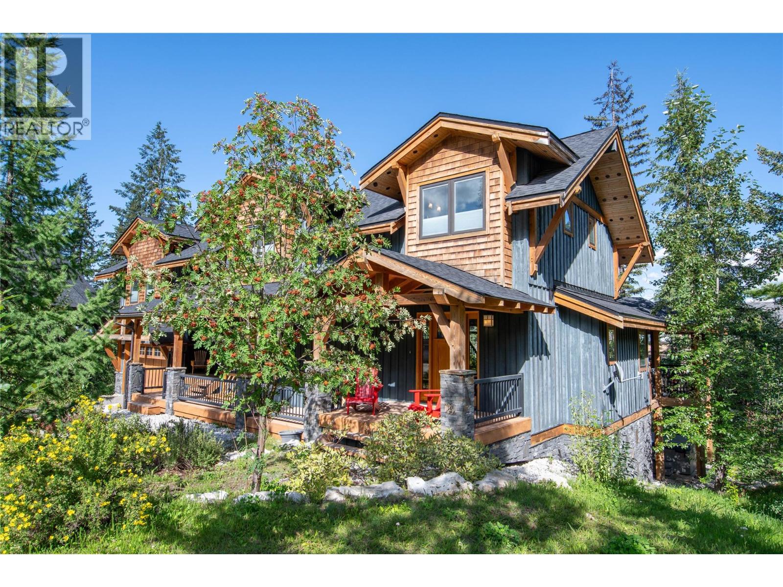 1590 Golden Avenue, Golden - Exteriors - Photo 2