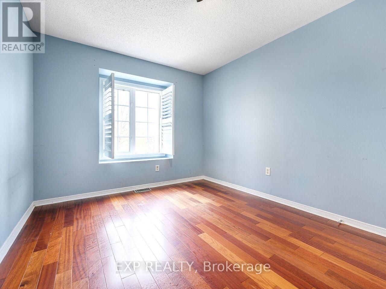 Photo 18 of 81 Triple Crown Avenue, Toronto ON