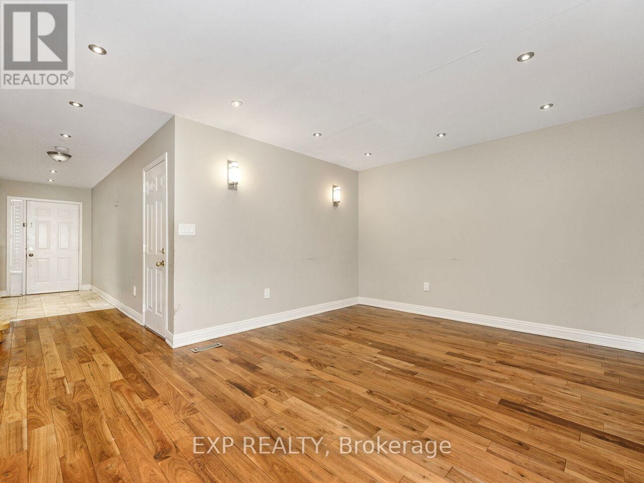 Photo 23 of 81 Triple Crown Avenue, Toronto ON