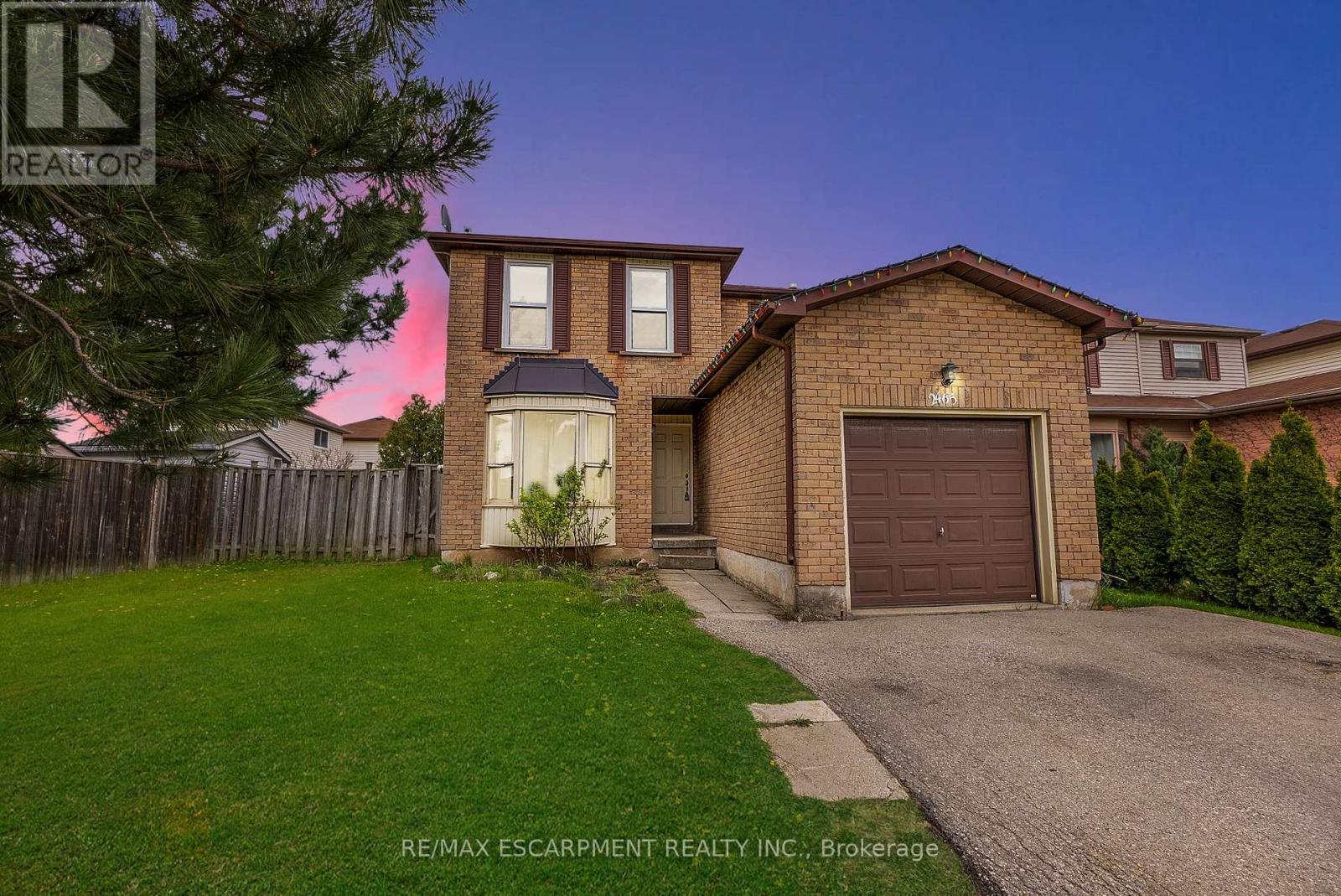 Photo 13 of 2465 Headon Forest Drive, Burlington ON