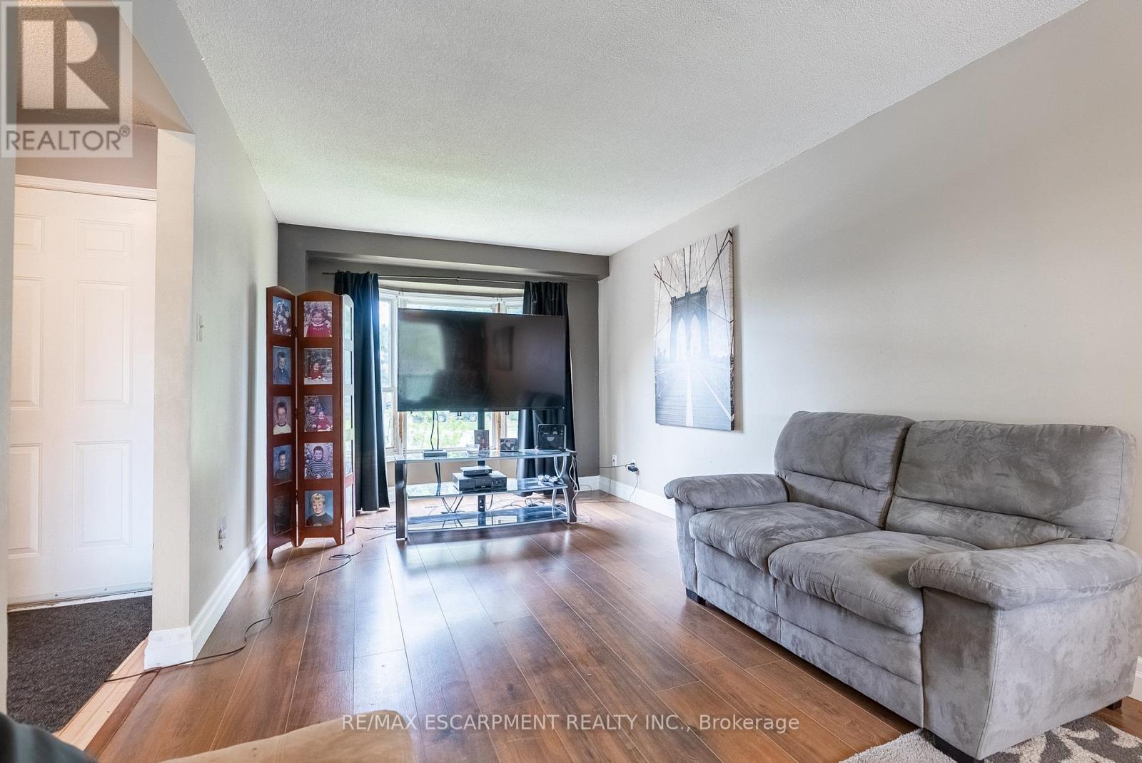 Photo 33 of 2465 Headon Forest Drive, Burlington ON