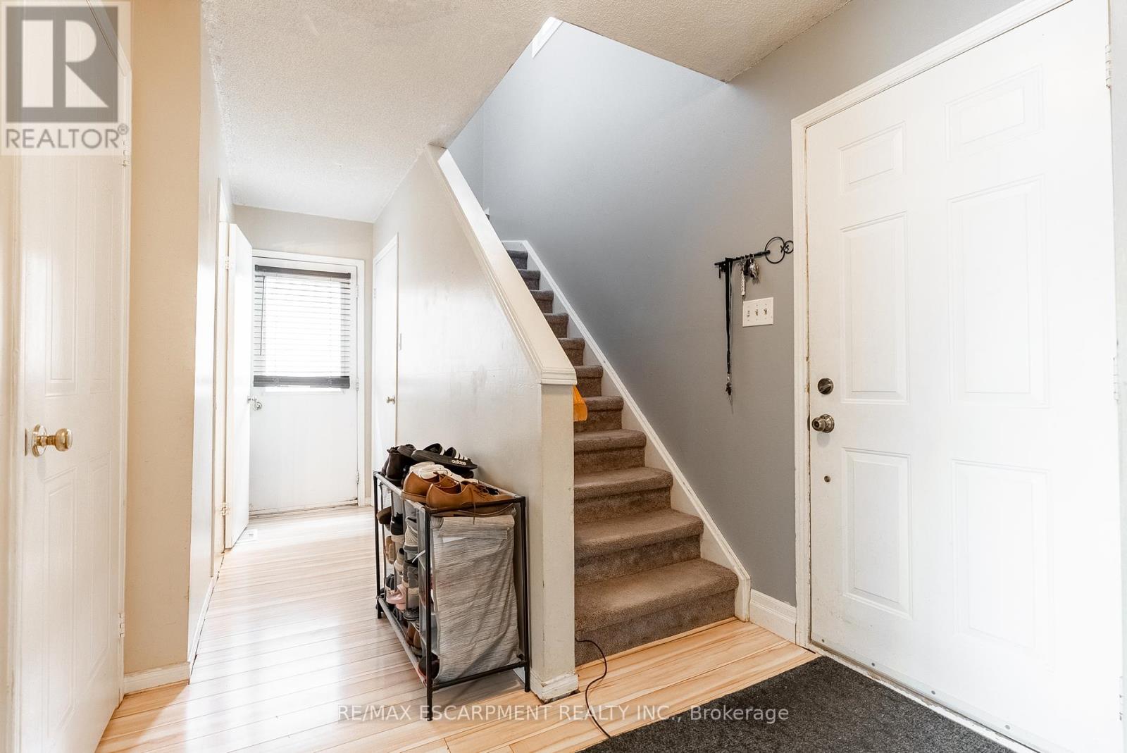 Photo 18 of 2465 Headon Forest Drive, Burlington ON