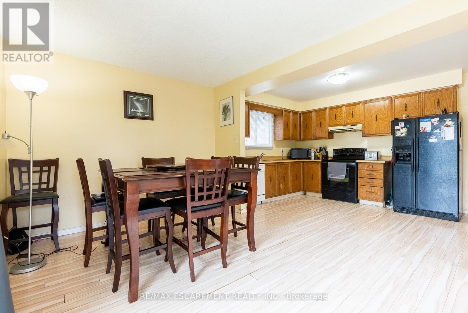 Photo 27 of 2465 Headon Forest Drive, Burlington ON