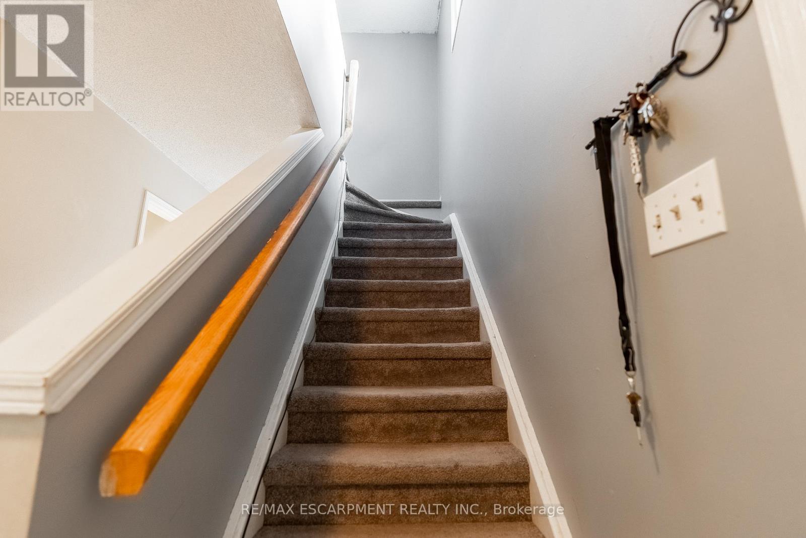 Photo 19 of 2465 Headon Forest Drive, Burlington ON