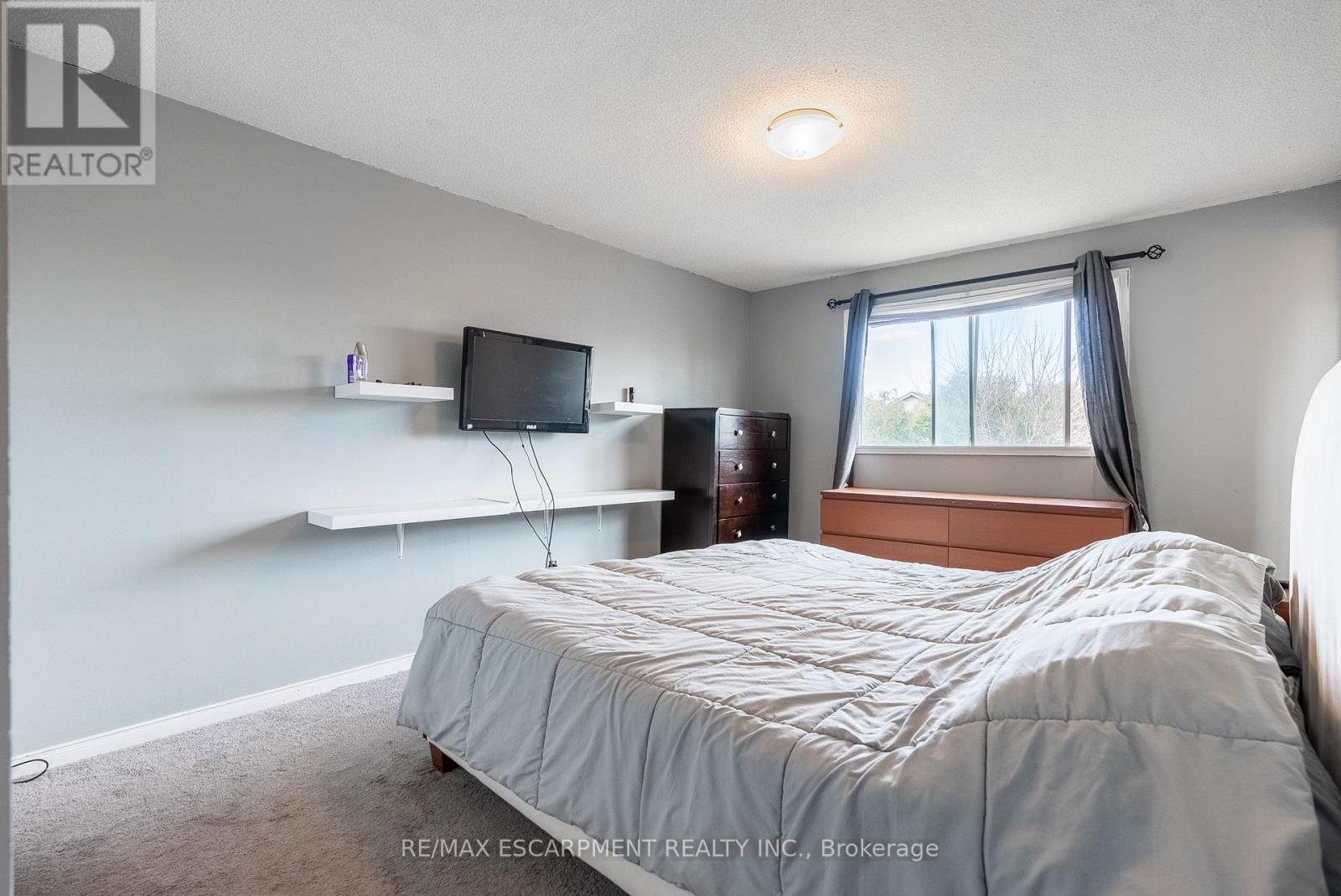 Photo 25 of 2465 Headon Forest Drive, Burlington ON