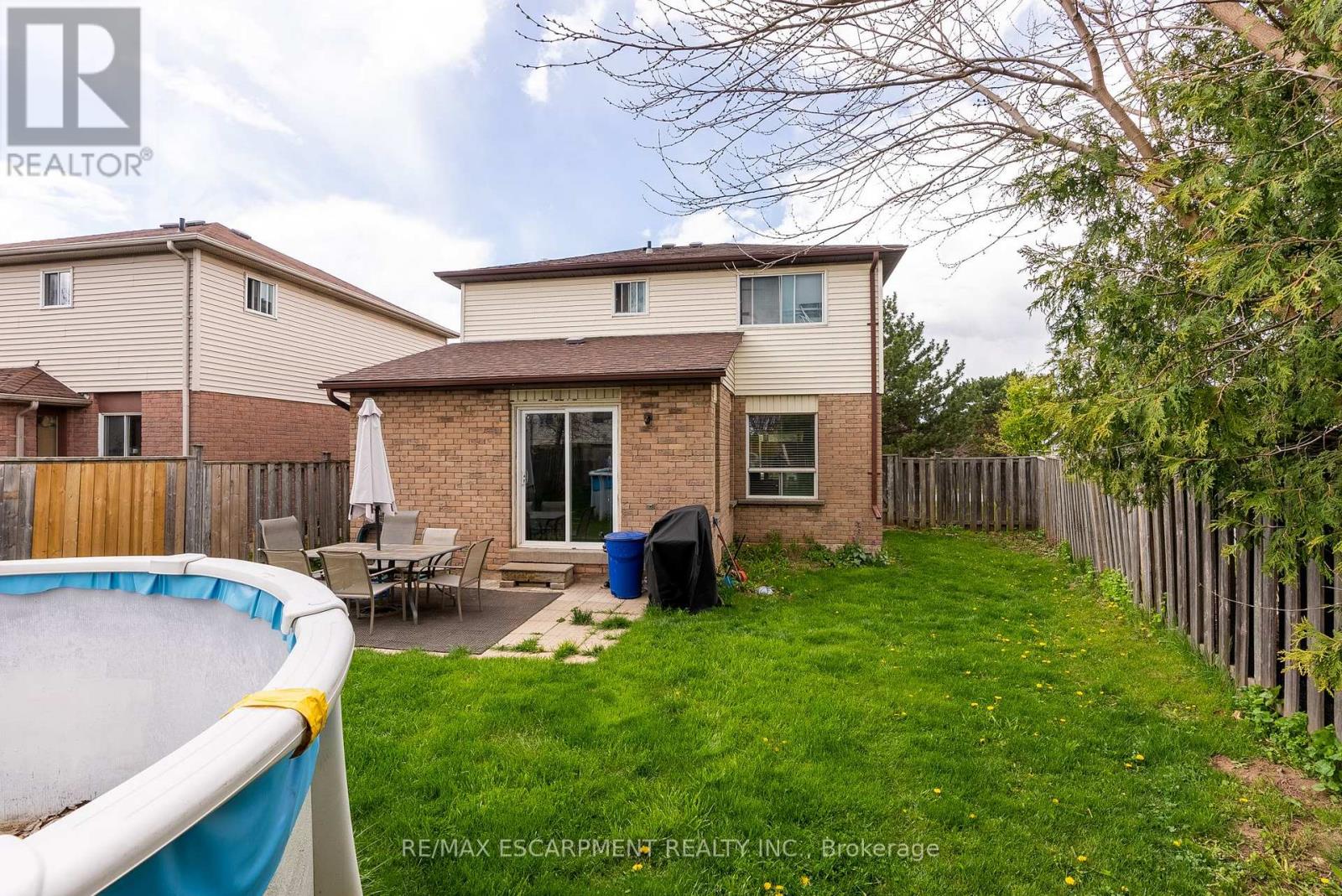Photo 10 of 2465 Headon Forest Drive, Burlington ON
