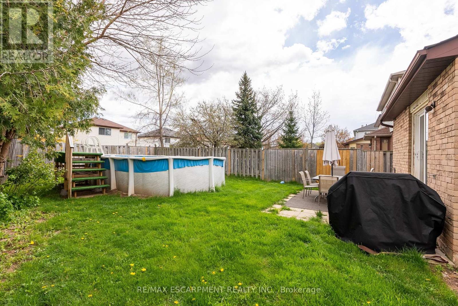 Photo 37 of 2465 Headon Forest Drive, Burlington ON