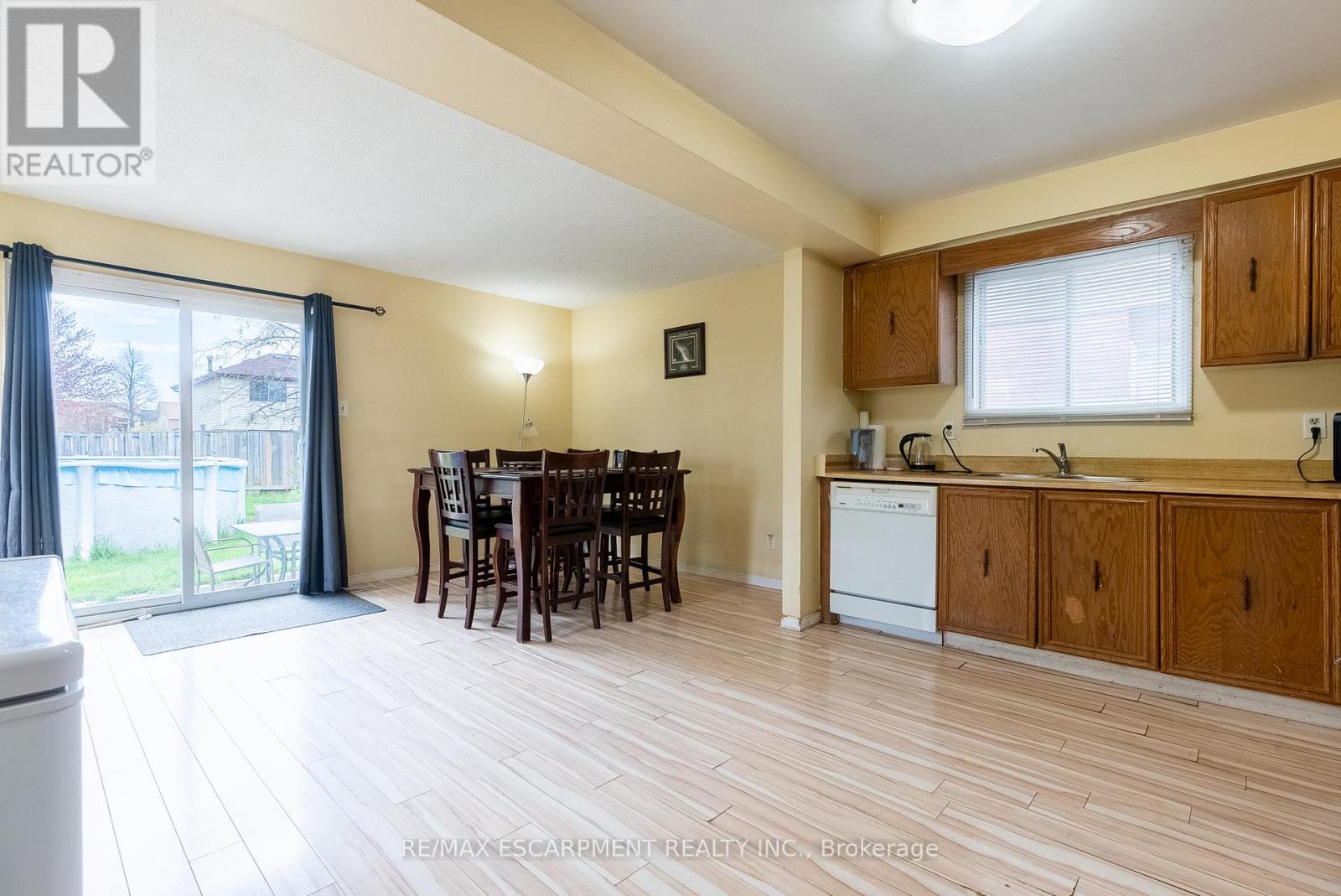 Photo 38 of 2465 Headon Forest Drive, Burlington ON
