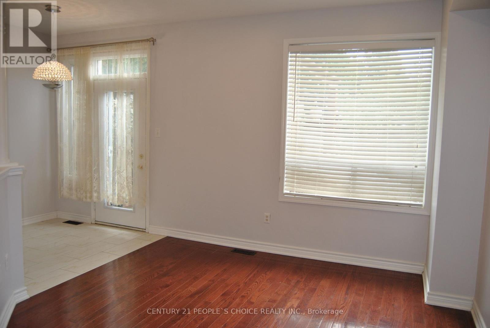 Photo 2 of 1248 Prestonwood Crescent, Mississauga ON