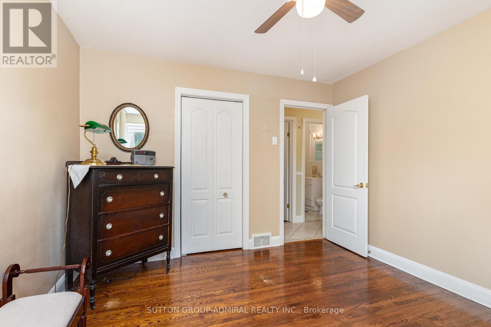 Photo 6 of 2455 Rebecca Street, Oakville ON