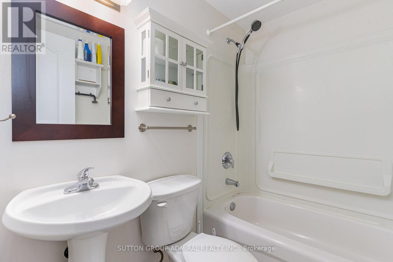 Photo 1 of 2455 Rebecca Street, Oakville ON