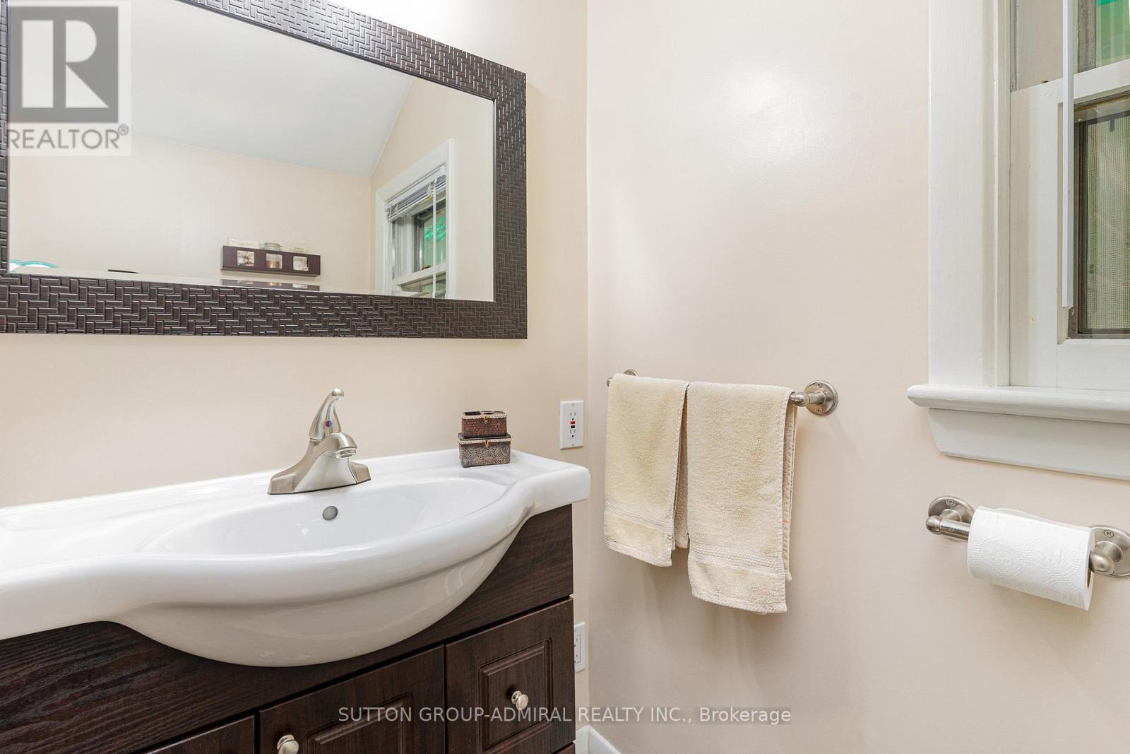 Photo 7 of 2455 Rebecca Street, Oakville ON