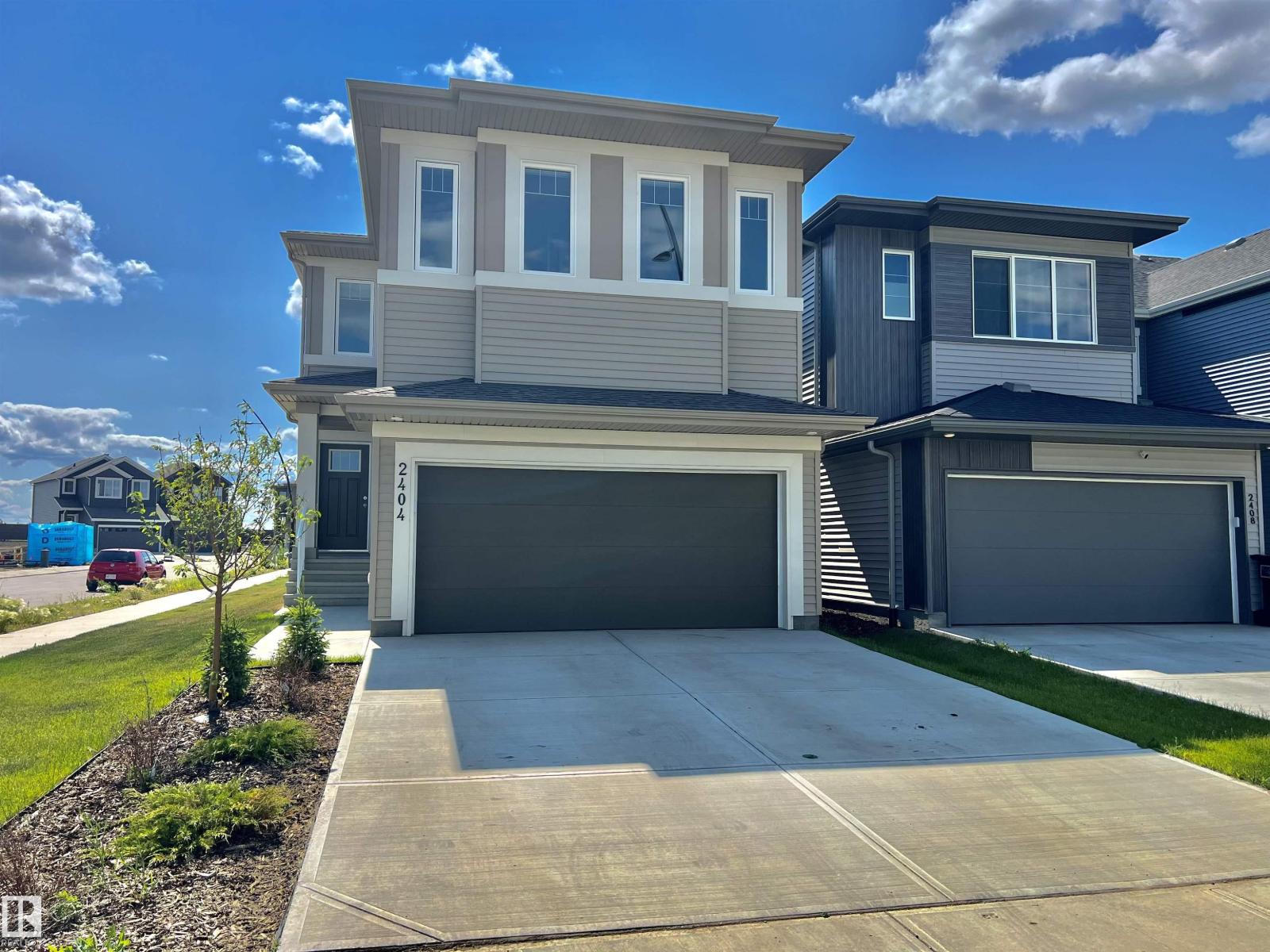 Photo 2 of 2404 193 St Nw, Edmonton AB