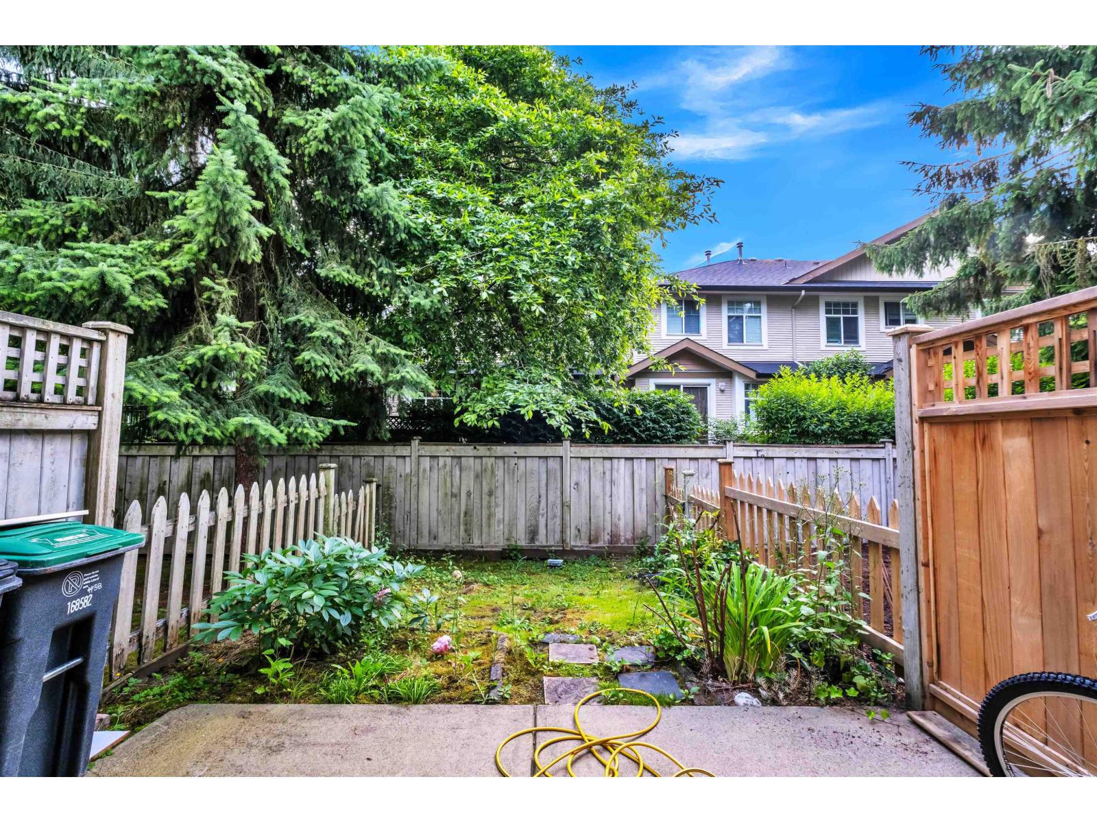 Photo 28 of 38 9559 130 A Street, Surrey BC