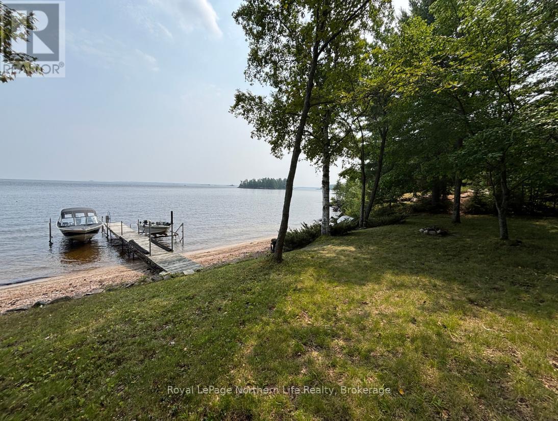 16 MUSKIE BAY LAKE NIPISSING - 2
