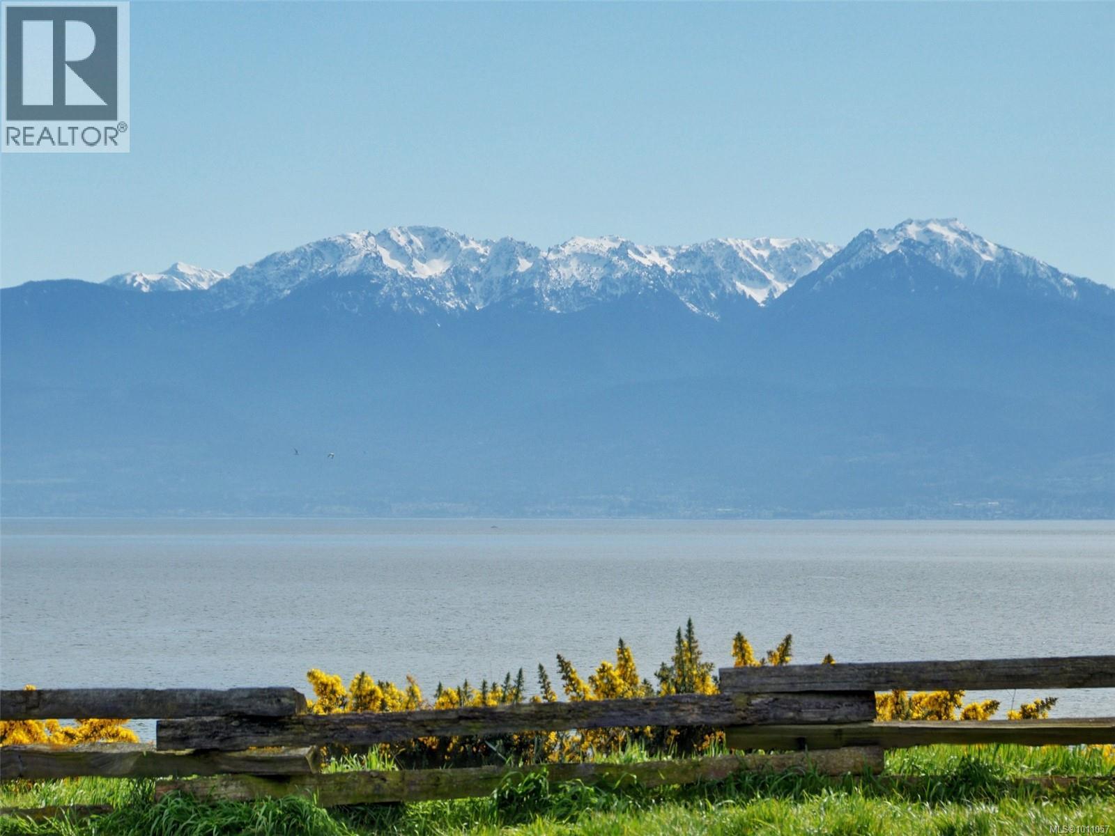 212 964 Heywood Ave, Victoria