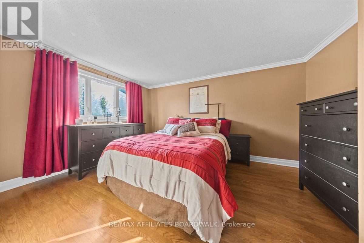 Photo 40 of 1856 Appleford Street, Ottawa ON