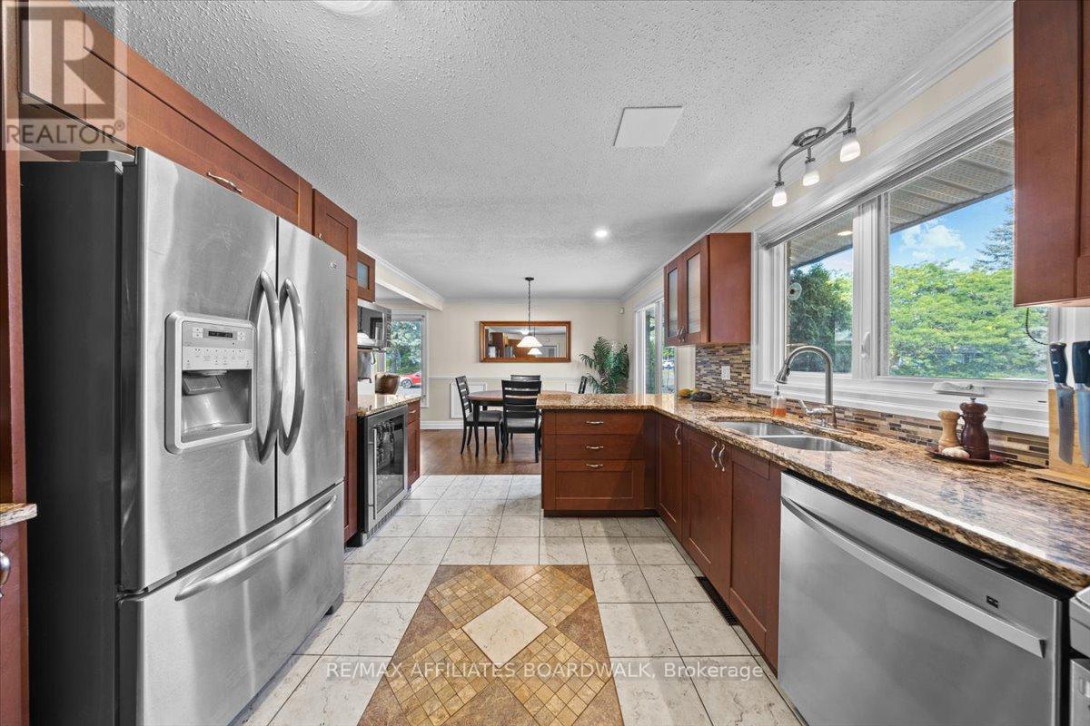 Photo 9 of 1856 Appleford Street, Ottawa ON