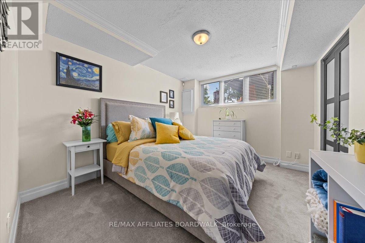 Photo 32 of 1856 Appleford Street, Ottawa ON
