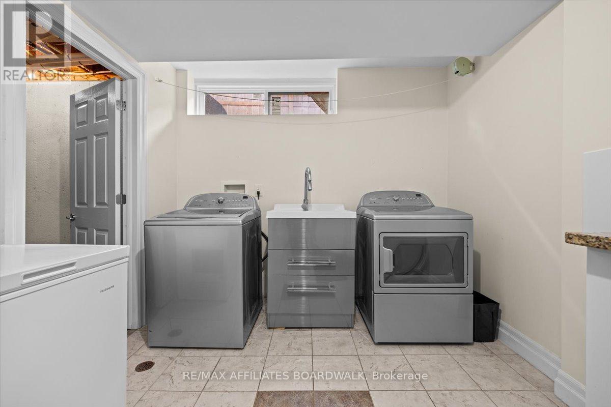 Photo 49 of 1856 Appleford Street, Ottawa ON