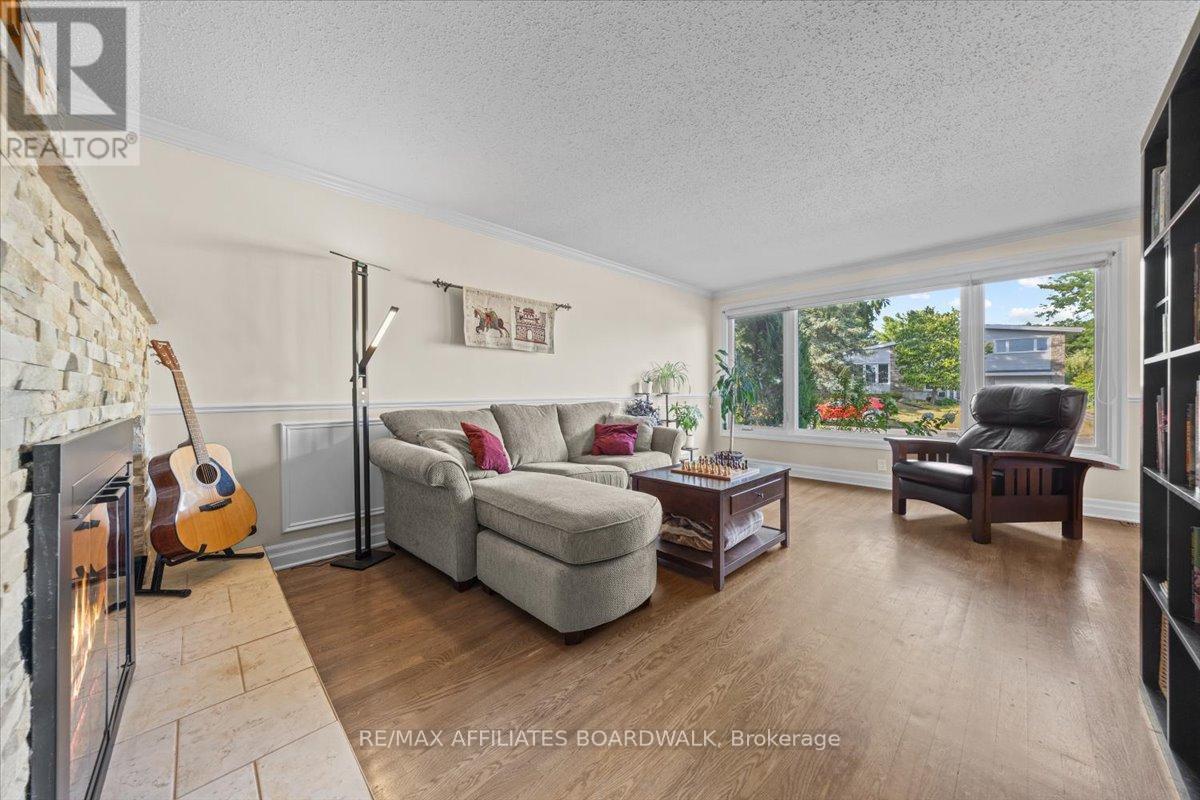 Photo 15 of 1856 Appleford Street, Ottawa ON