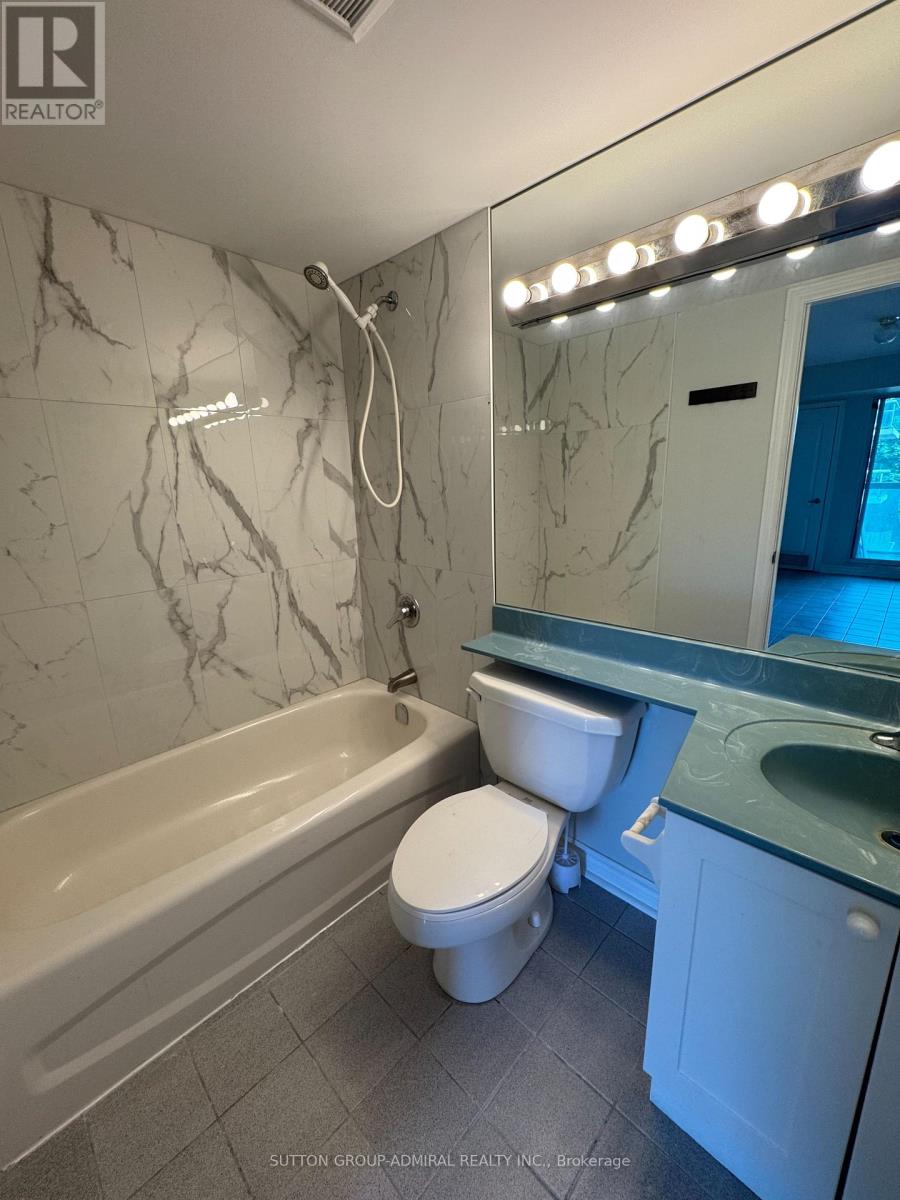 Photo 8 of 218 890 Sheppard Avenue W, Toronto ON