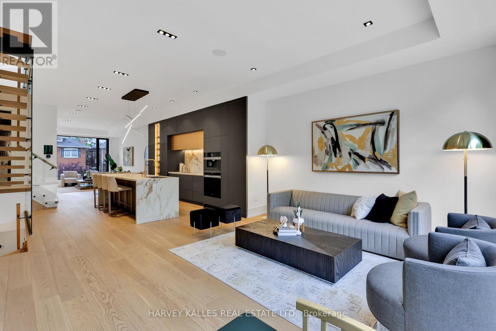 Photo 17 of 116 Deloraine Avenue, Toronto ON