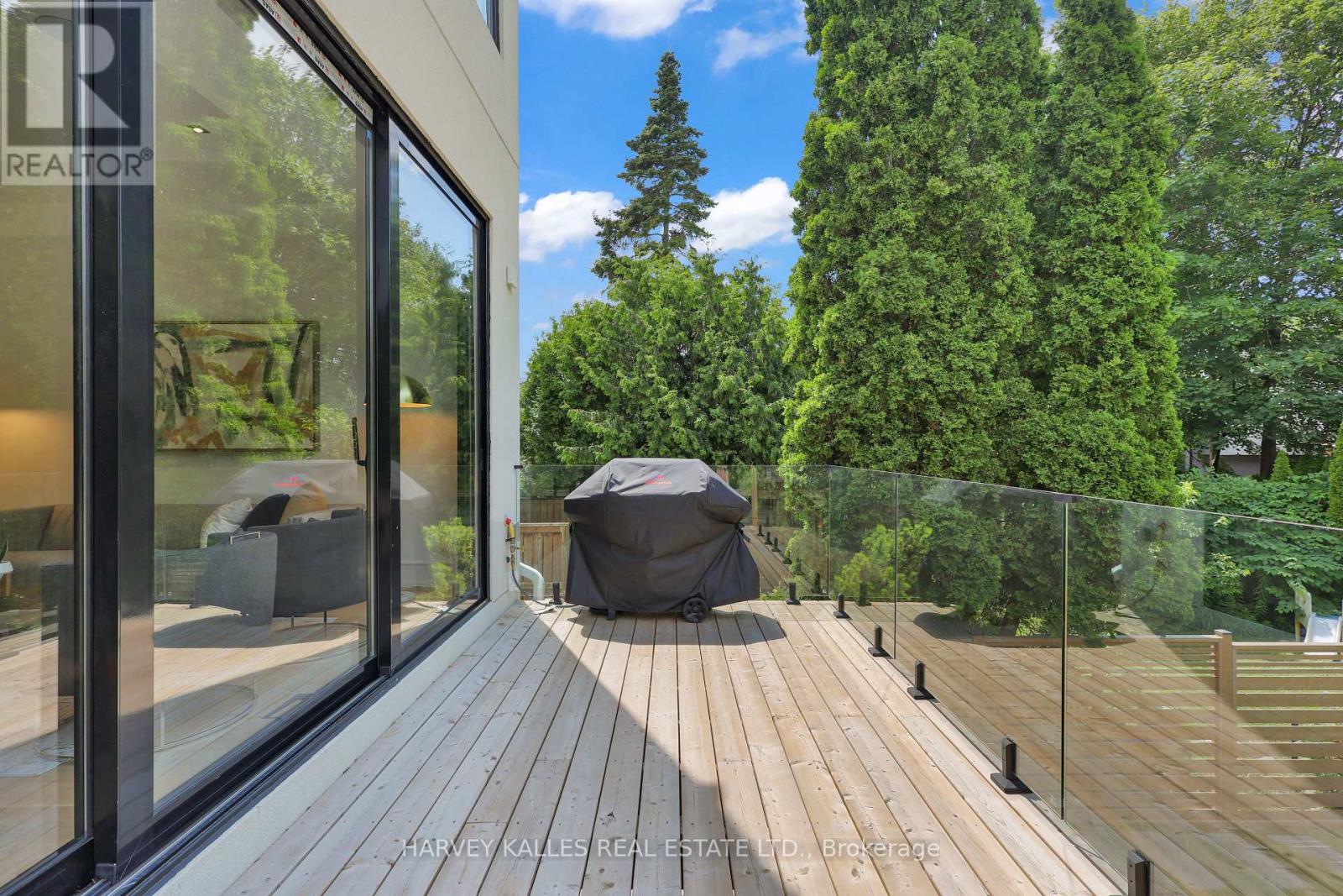 Photo 23 of 116 Deloraine Avenue, Toronto ON