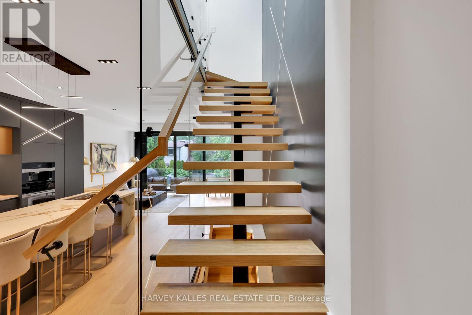 Photo 24 of 116 Deloraine Avenue, Toronto ON