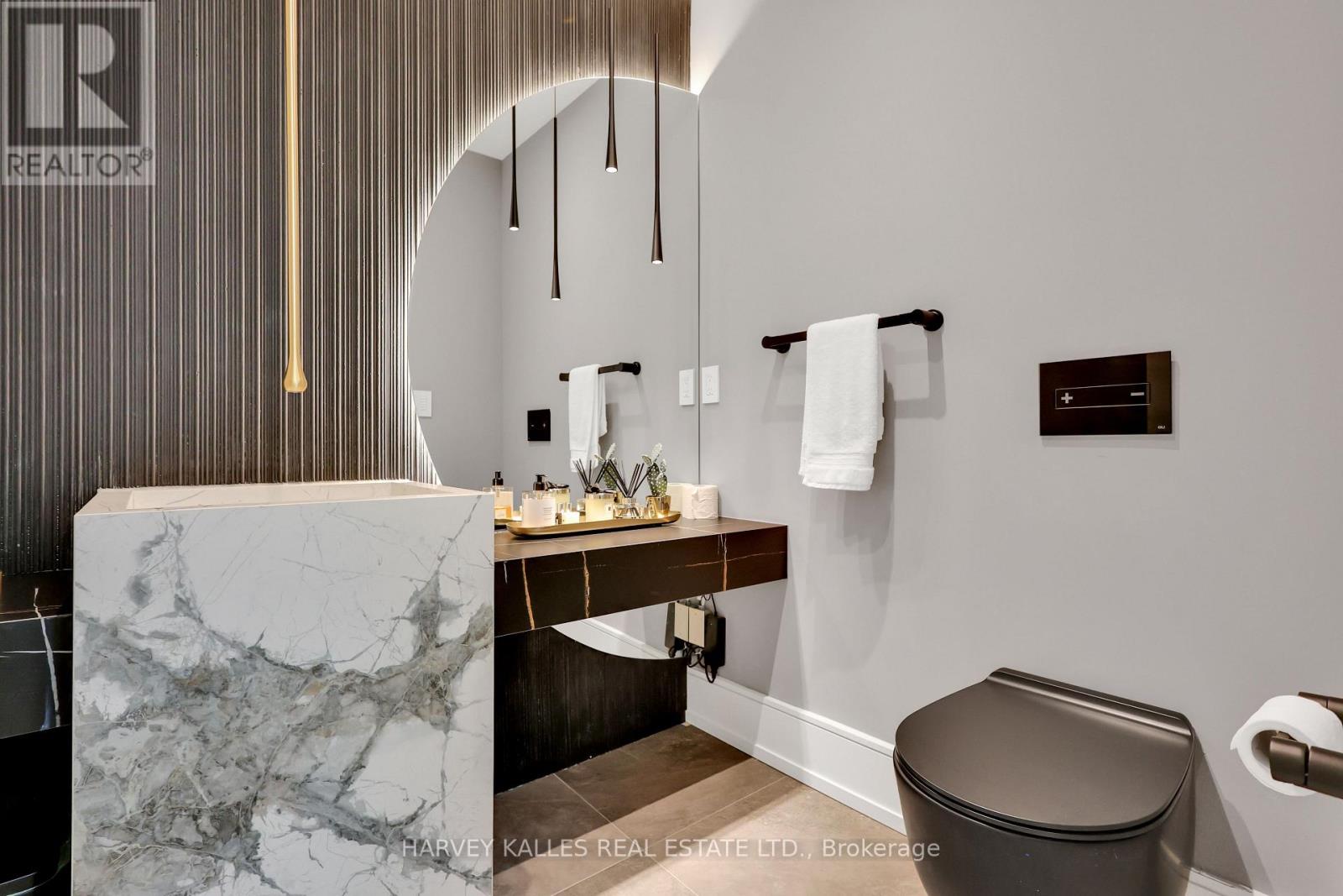 Photo 25 of 116 Deloraine Avenue, Toronto ON