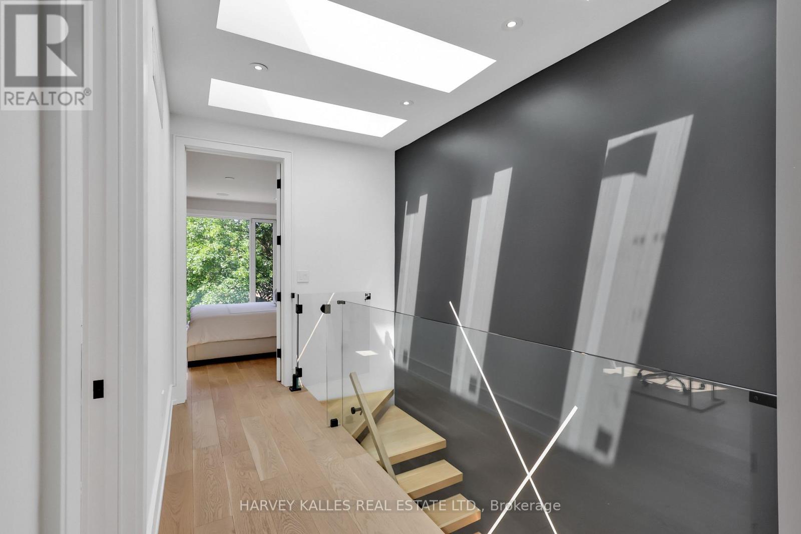Photo 26 of 116 Deloraine Avenue, Toronto ON