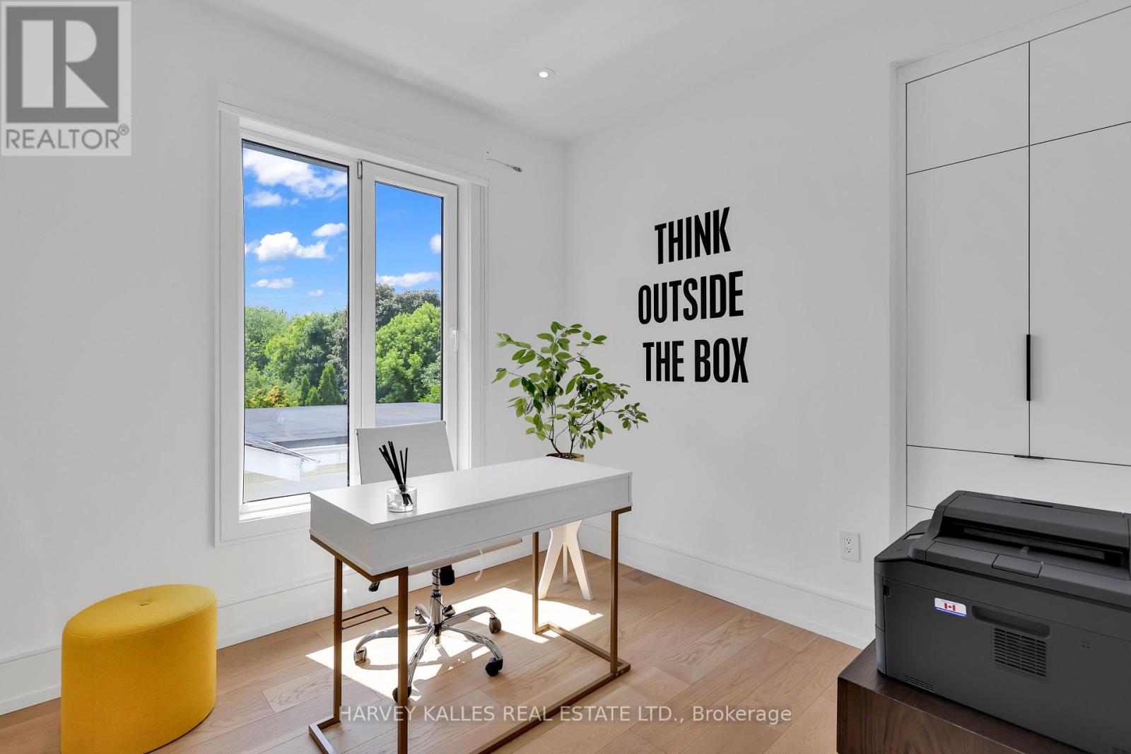 Photo 33 of 116 Deloraine Avenue, Toronto ON