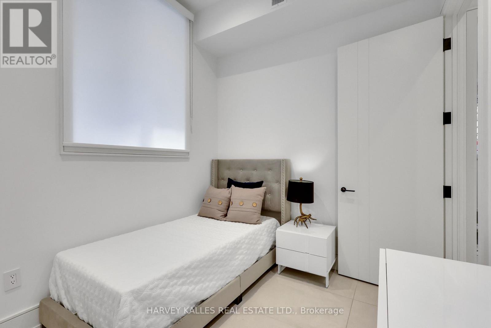 Photo 42 of 116 Deloraine Avenue, Toronto ON